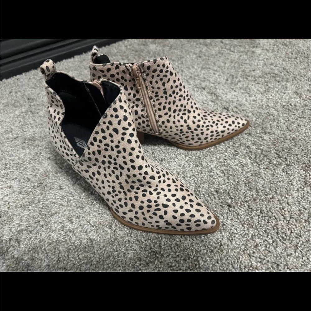 Spotted Ankle Booties - Cream and Black